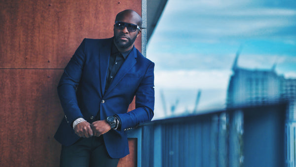 Do's and Don'ts for Wearing Sunglasses with a Suit - Butler Luxury Do's and Don'ts for Wearing Sunglasses with a Suit - Butler Luxury