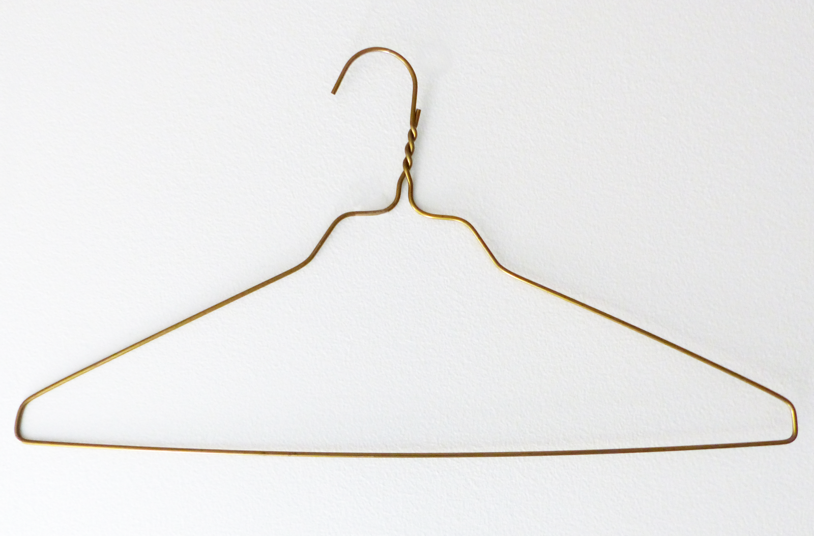 El costo real de las perchas de traje baratas Butler Luxury