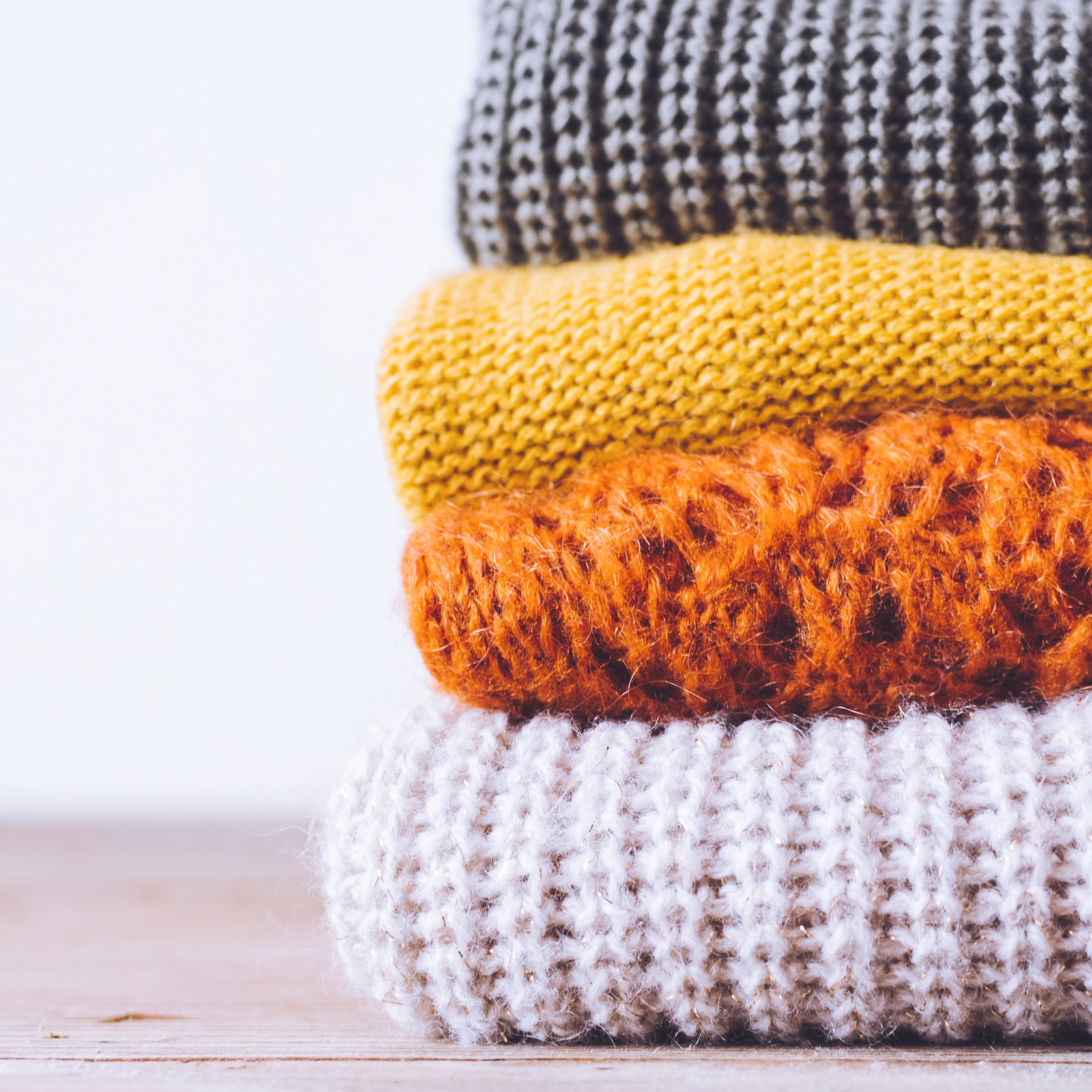 Sweater Hangers That Prevent Stretching: Protect Your Knitwear